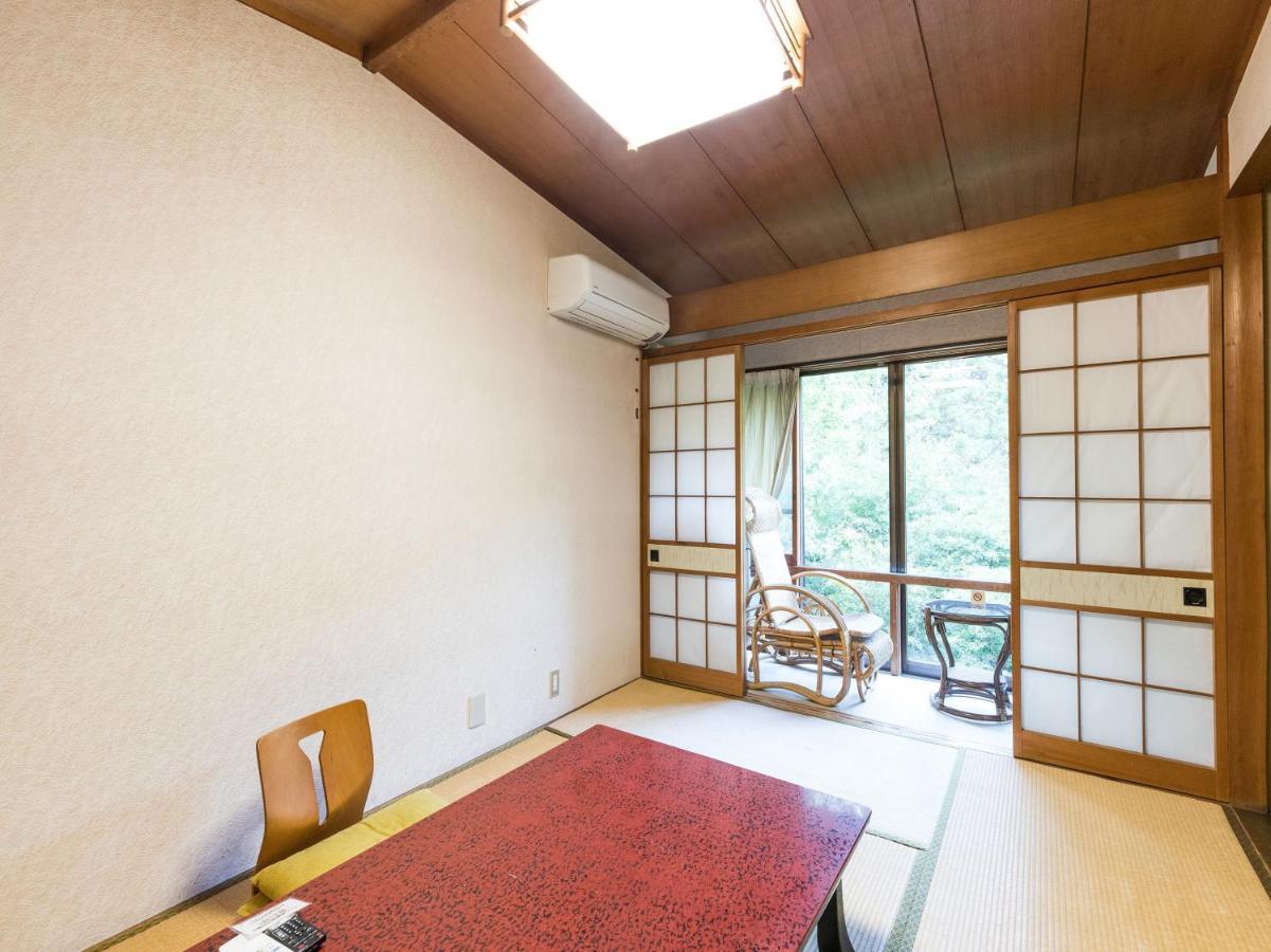 和室　3人部屋　共用バスルーム　禁煙