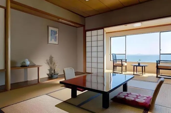 Shinojima Royal Hotel Kasuisou 南知多町